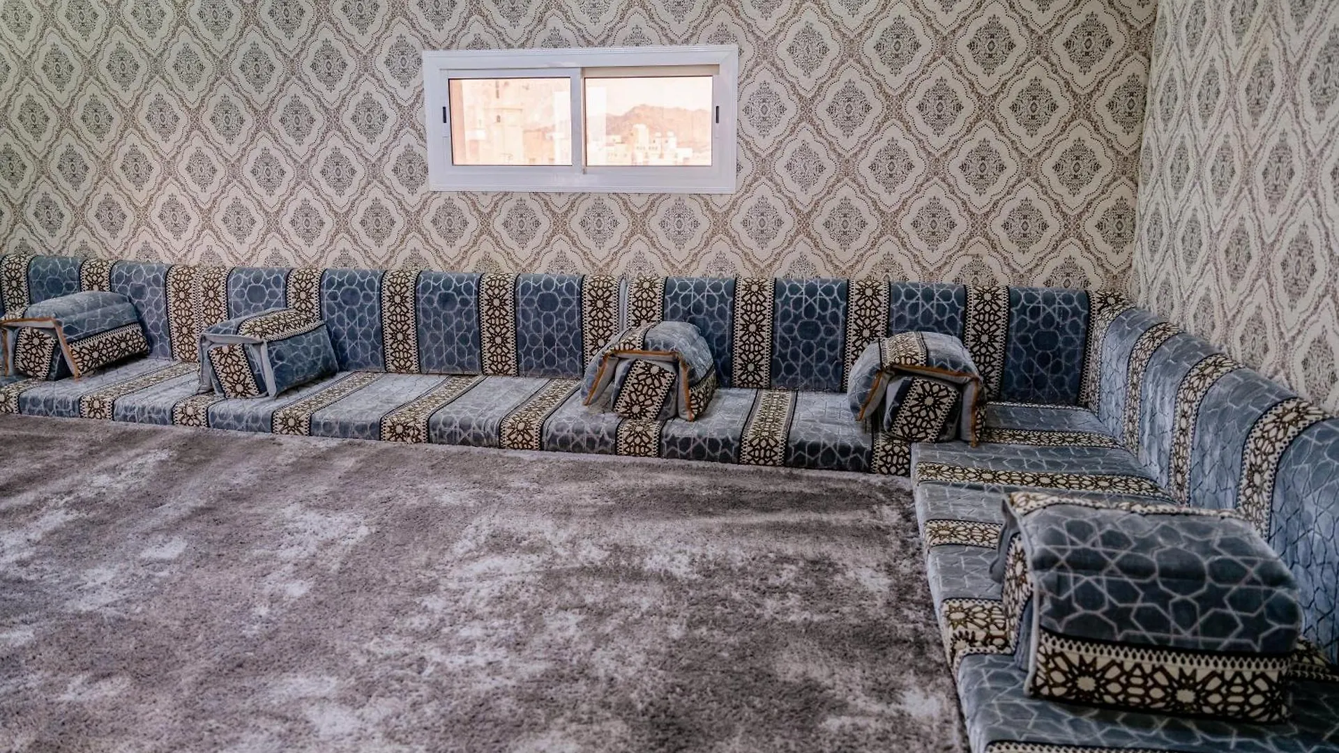 Lux Kaaba Suite Rooftop Pool Mecca Apartemen