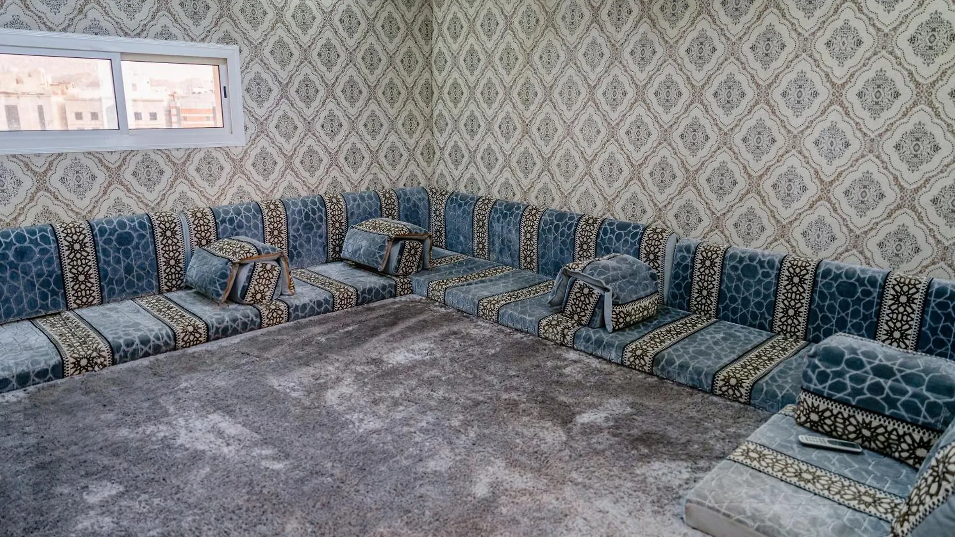 Lux Kaaba Suite Rooftop Pool Mecca Apartemen